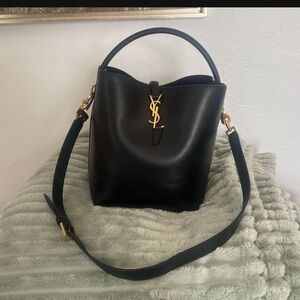 YSL LE 37 in black shiny leather